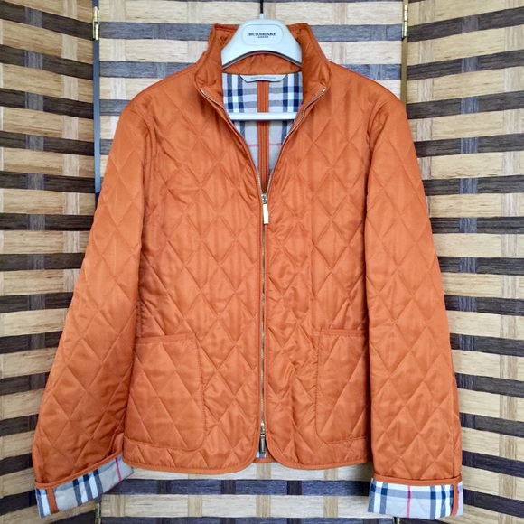 Authentic Burberry Women’s Diamond Quilted Jacket - Picture 2 of 8